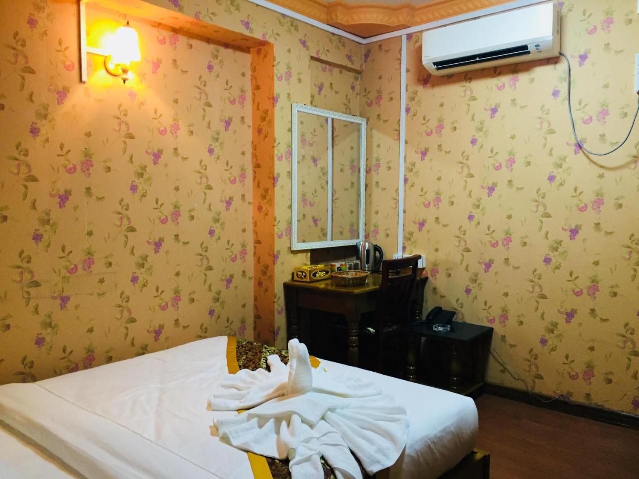 C & Y Hotel Rangoon Eksteriør billede