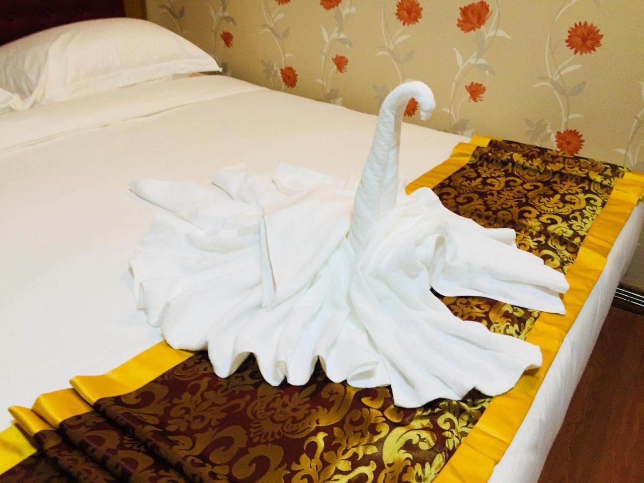 C & Y Hotel Rangoon Eksteriør billede