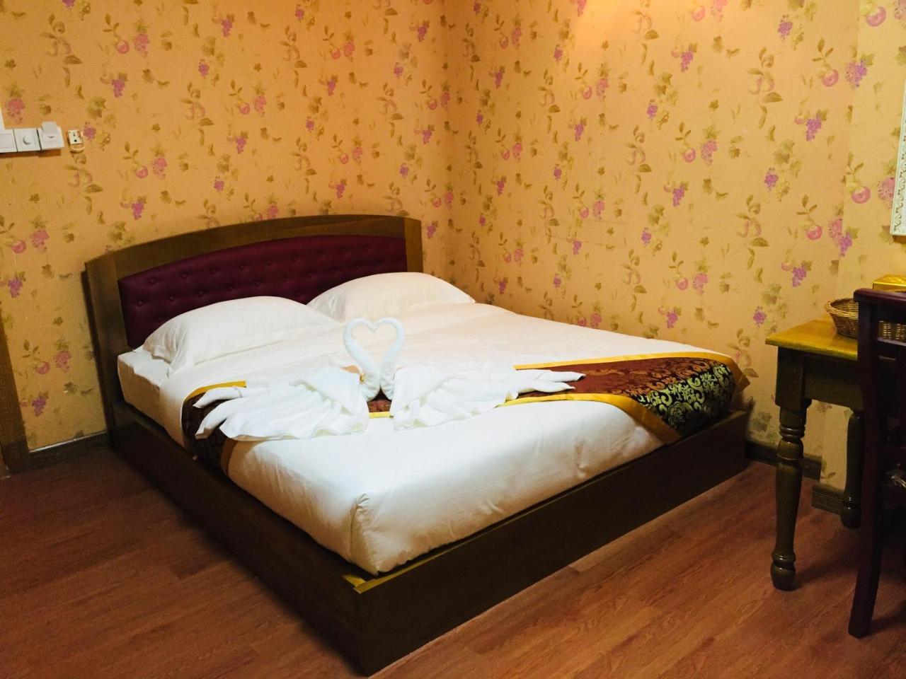 C & Y Hotel Rangoon Eksteriør billede
