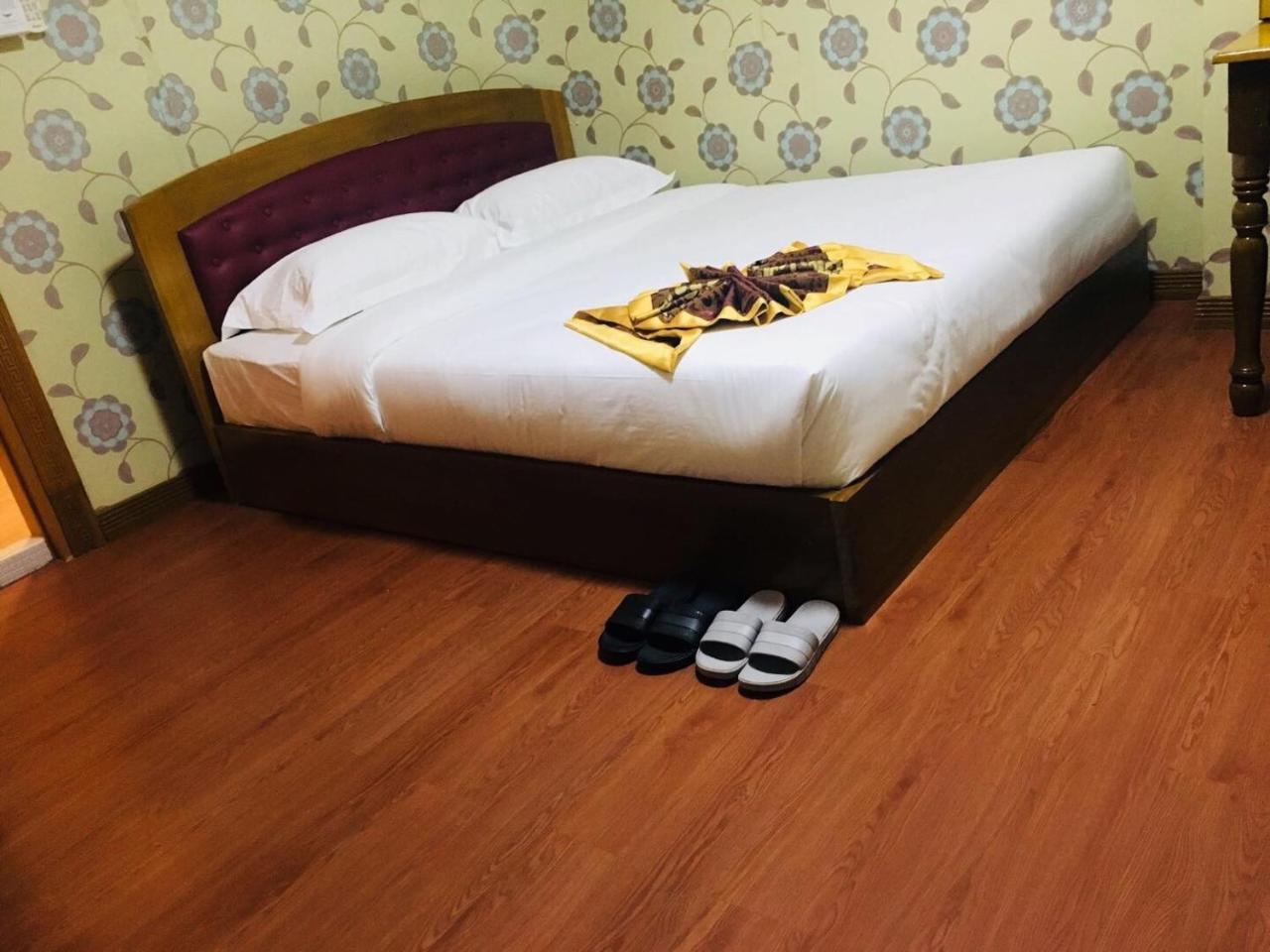 C & Y Hotel Rangoon Eksteriør billede