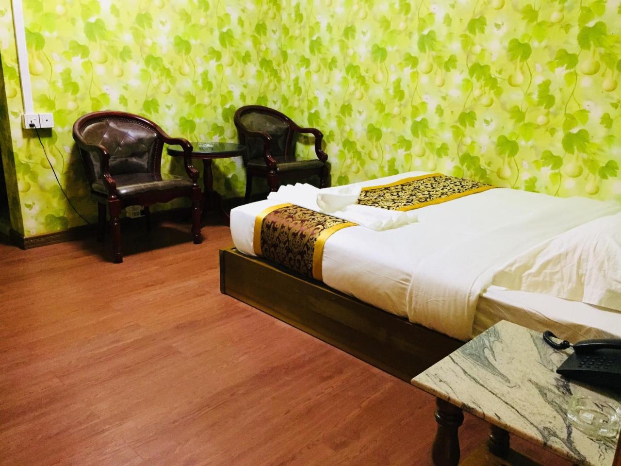C & Y Hotel Rangoon Eksteriør billede